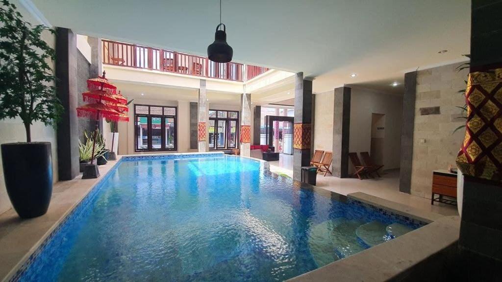 Grand Puri Hotel Batununggul ภายนอก รูปภาพ
