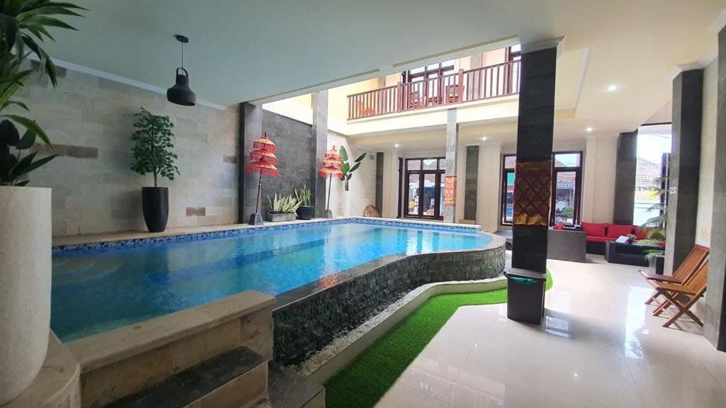 Grand Puri Hotel Batununggul ภายนอก รูปภาพ